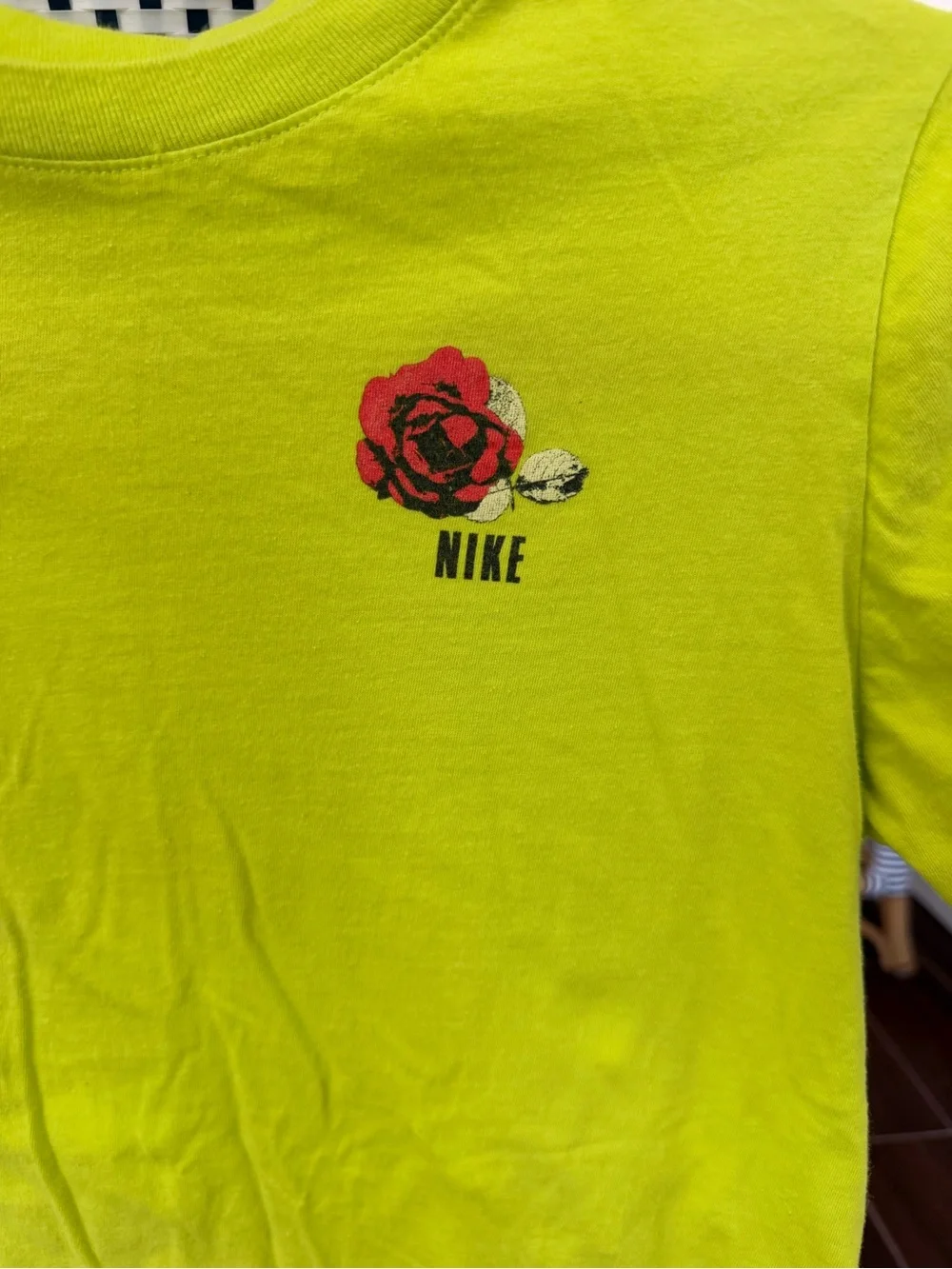 Nike pop features youth